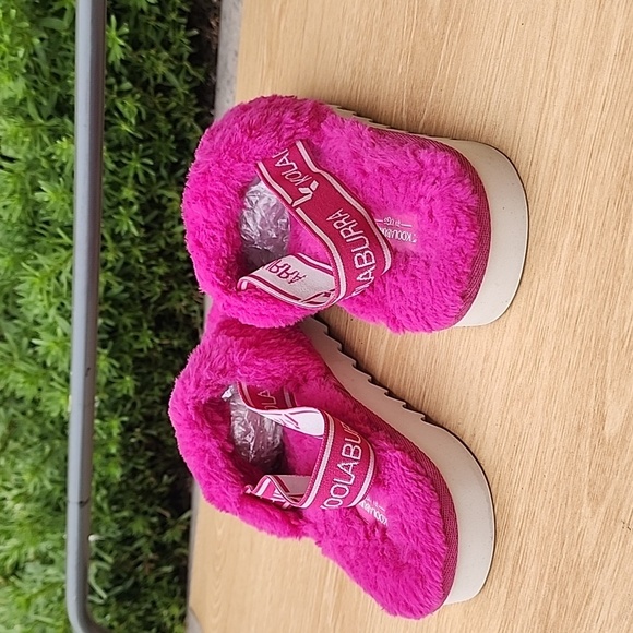 Koolaburra by UGG Kid's Backstrap Slide Sandals Fuzz'n Raspberry Rose Size US 4 - Picture 4 of 13